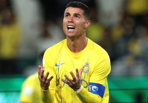 Ronaldo tịt ngòi, Al Nassr không thể thắng đại kình địch Al Hilal
