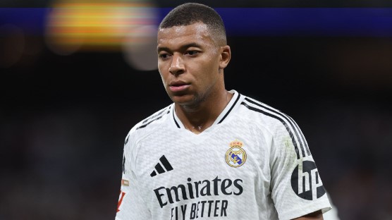Mbappe khó thích nghi với dàn sao của Real Madrid