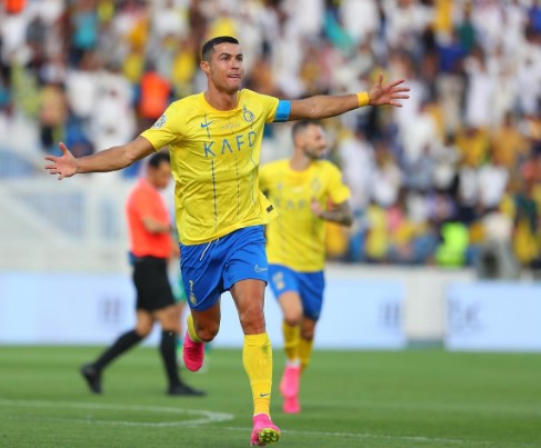 Ronaldo tỏa sáng, Al Nassr thắng nghẹt thở
