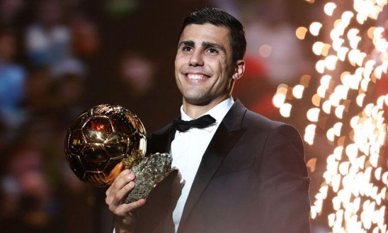 Rodri vượt mặt Vinicius giành Quả bóng vàng 2024