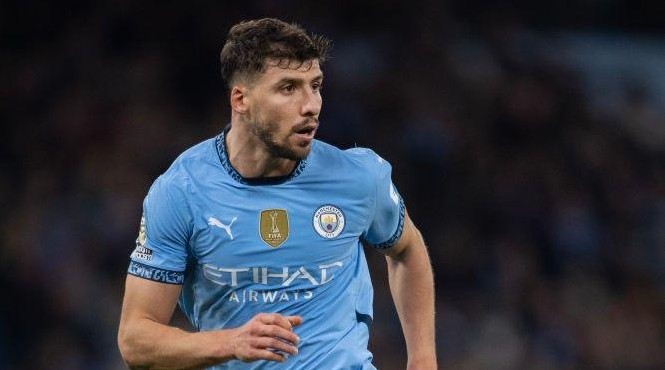 Man City lại tổn thất hàng thủ trước cuộc chiến với Chelsea