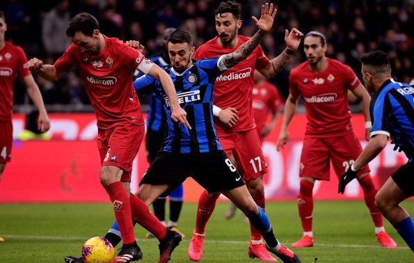 Inter Milan thắng kịch tính trước Fiorentina