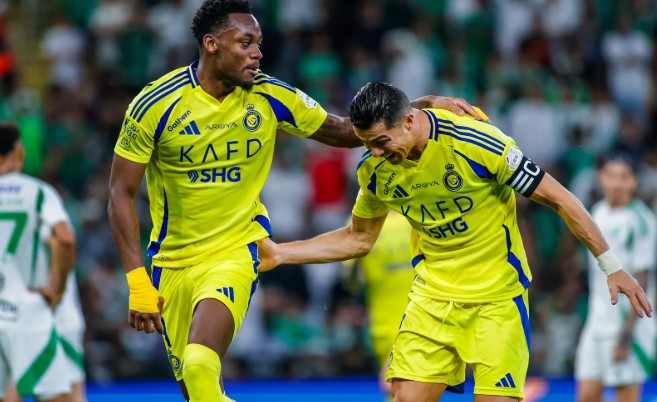 Jhon Duran tỏa sáng, Al Nassr vẫn thắng với chỉ 10 người