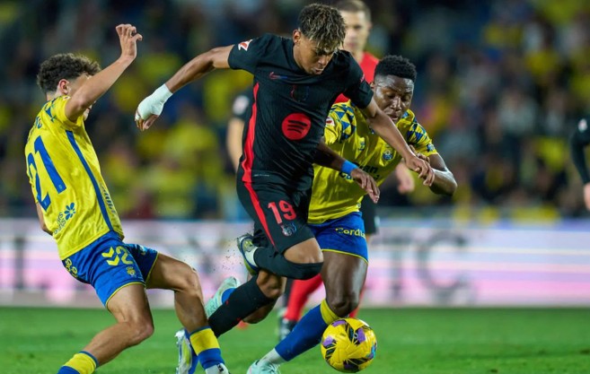 Barcelona đánh bại đối thủ, trở lại ngôi đầu La Liga