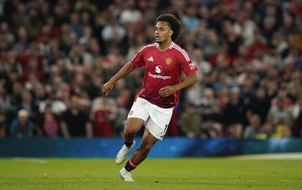 Tội đồ Zirkzee, MU chính thức trở thành cựu vương FA Cup