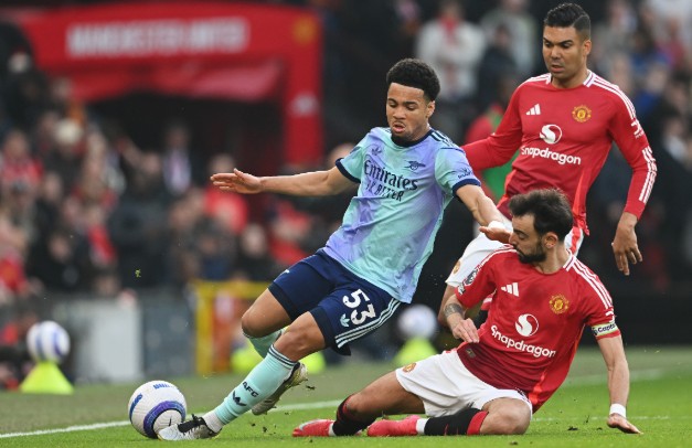 MU để Arsenal gỡ hòa đầy tiếc nuối