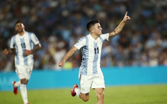 Almada tỏa sáng, Argentina có chiến thắng đầy bản lĩnh