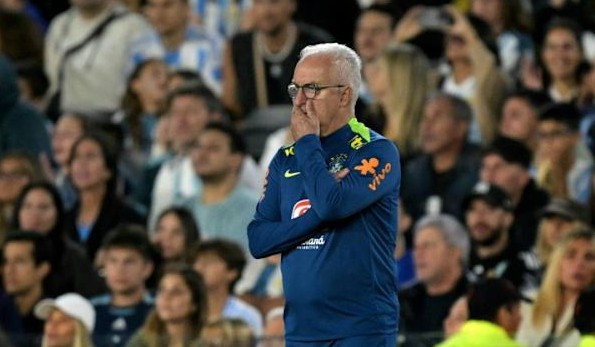 HLV Dorival Jr chính thức bị sa thải