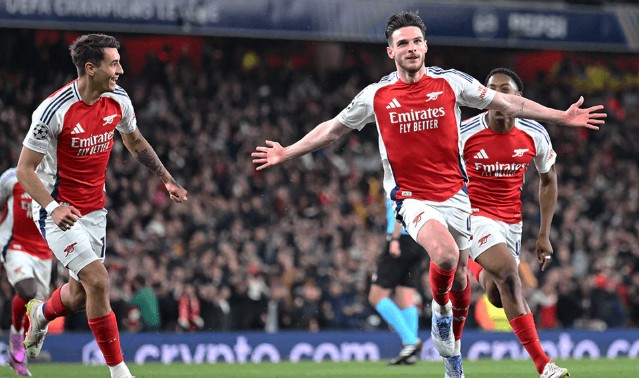 Cú đúp siêu phẩm của Declan Rice