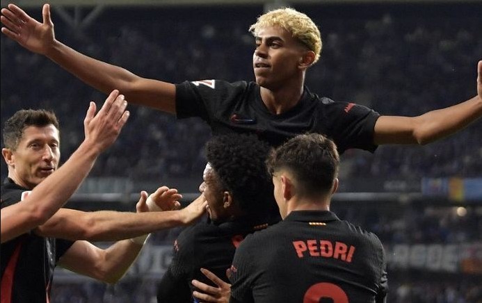 Lamine Yamal tỏa sáng, Barcelona hạ gục Espanyol