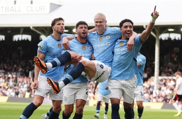 Man City chính thức có vé dự Champions League
