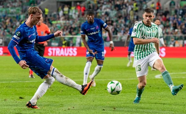 Chelsea đè bẹp Betis, lên ngôi vô địch Conference League