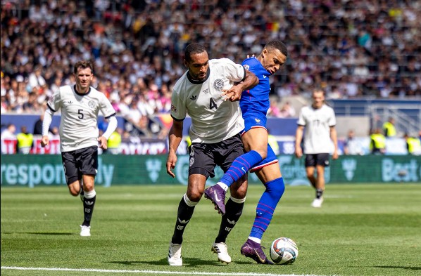 Mbappe kiến tạo, Pháp đánh bại Đức