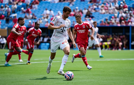 Benfica bảo toàn chiến thắng trước Bayern