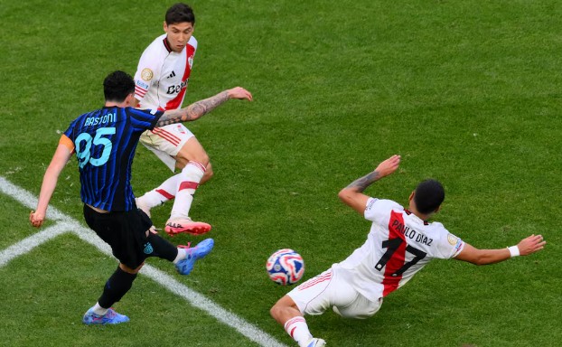 nter Milan đánh bại River Plate, chiếm ngôi nhất bảng E