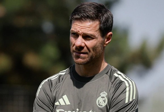 Xabi Alonso sẽ “đập đi xây lại” hàng thủ Real Madrid?