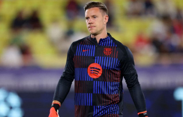 Barca đâm đơn kiện, muốn sớm sa thải Stegen
