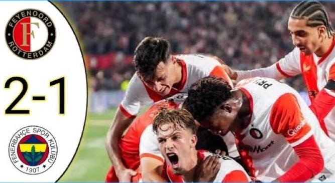 Van Persie đánh bại Mourinho ở cúp C1