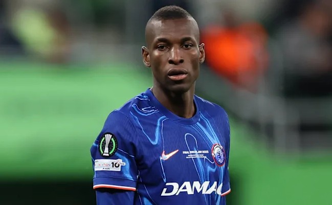 Nikolas Jackson bị “bỏ rơi”