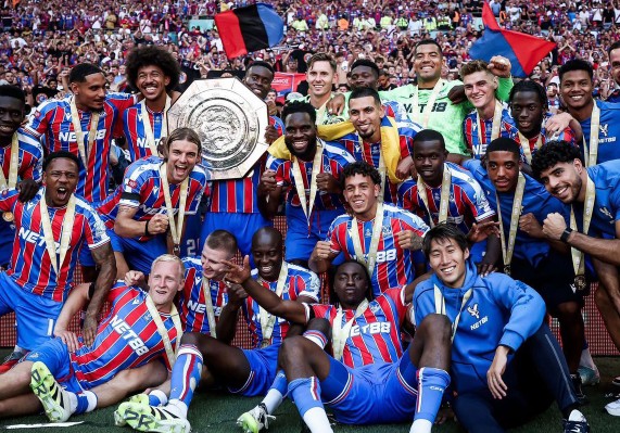 Liverpool nhận thất bại cay đắng, Crystal Palace đoạt Siêu Cúp Anh