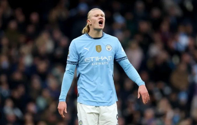 Phá vỡ mọi kỷ lục ghi bàn