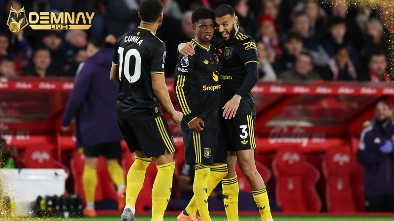 MU may mắn giật lại 1 điểm trên City Ground