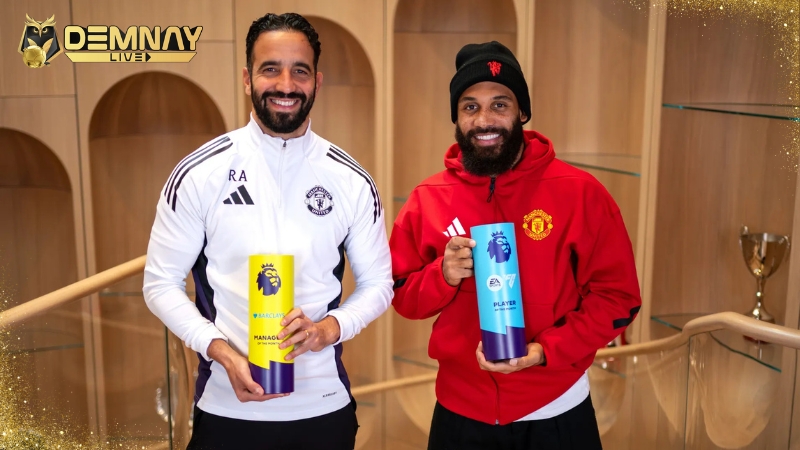 Thầy trò MU đoạt danh hiệu