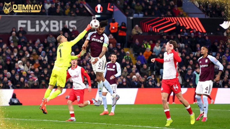 Aston Villa đánh bại Salzburg đầy bản lĩnh