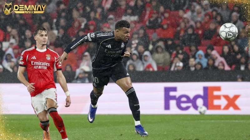 Real Madrid thua đau đớn trên sân của Benfica