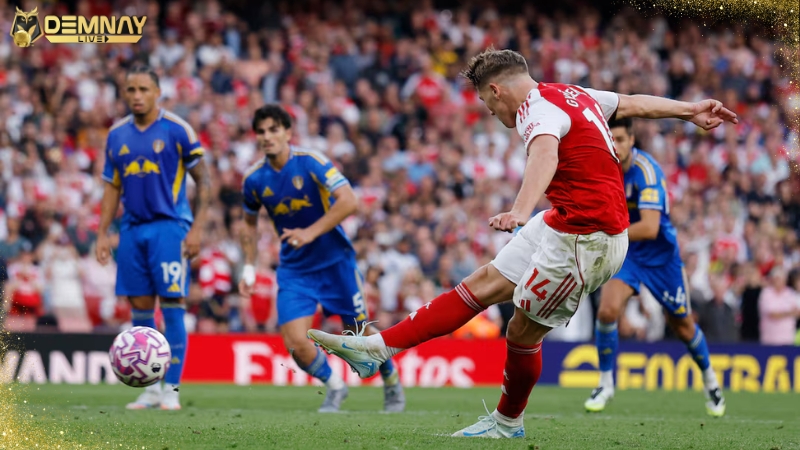 Arsenal đại thắng trên sân của Leeds