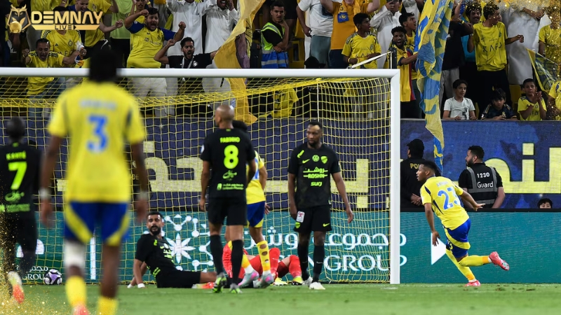 Al Nassr đánh bại Al Ittihad
