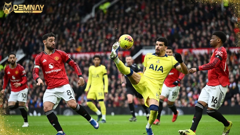 MU nối dài mạch thắng trước Tottenham