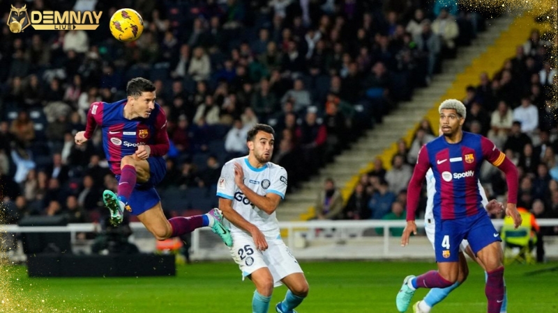 Barca gục ngã trên sân của Girona