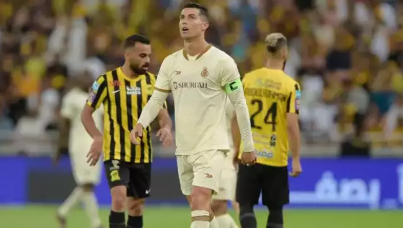Ronaldo ghi bàn thứ 916 trong sự nghiệp