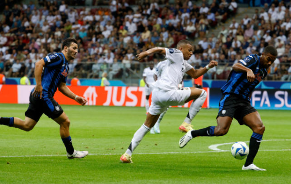 Mbappe mở điểm