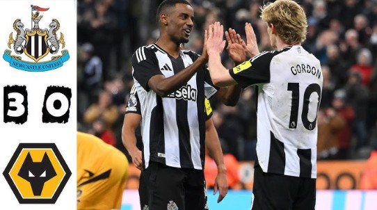 Newcastle United đè bẹp Wolves