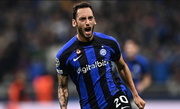 Inter Milan nhận tin không vui bởi Calhanoglu