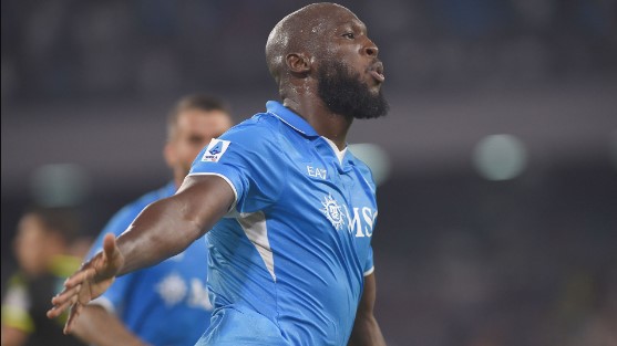 Lukaku nổ súng, Napoli giật lại ngôi đầu Serie A