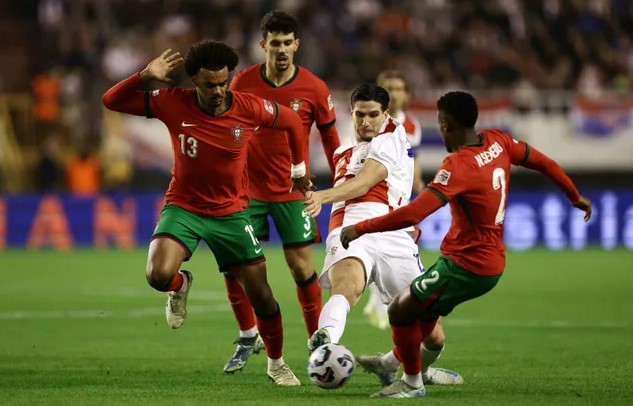 Bồ Đào Nha chia điểm với Croatia